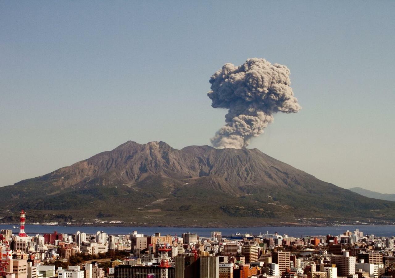 Apa Hotel Kagoshima Chuo Ekimae Bagian luar foto